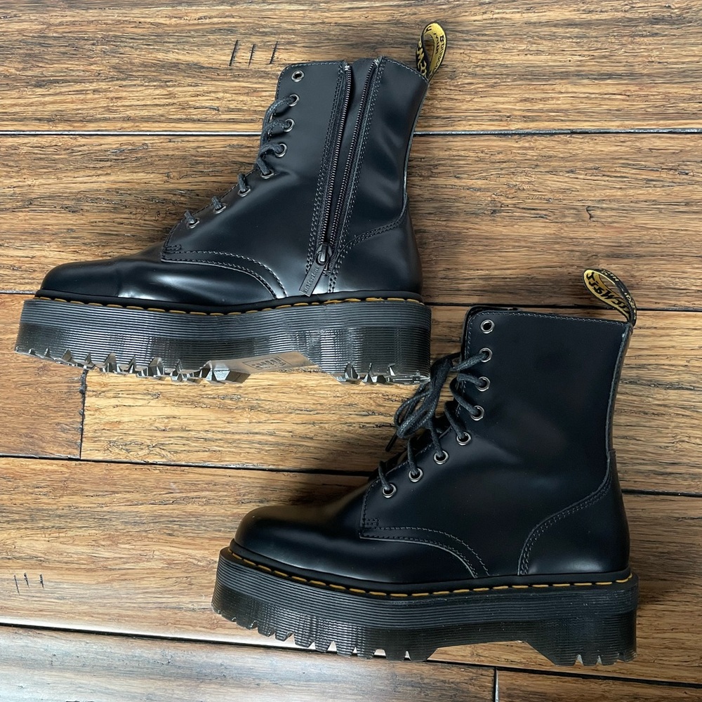 Dr. Martens Black Jason 8-eye Platform Boot